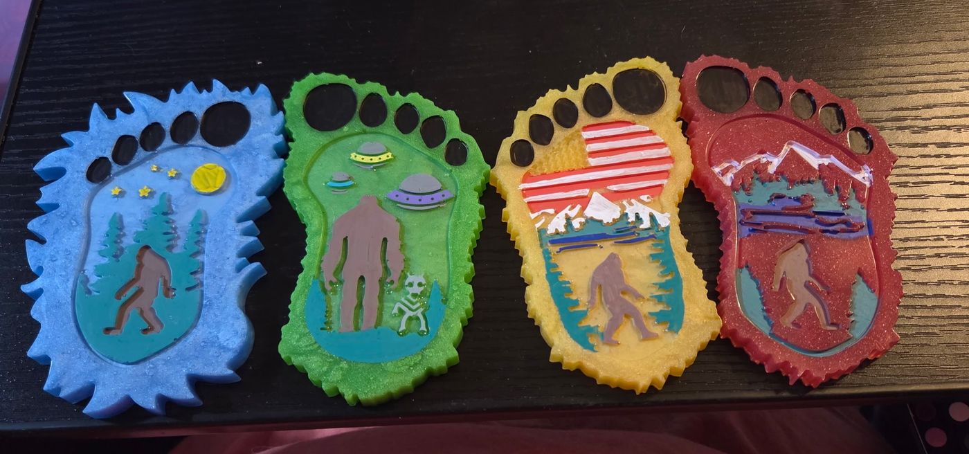 Bigfoot foot-shaped coaster set with base