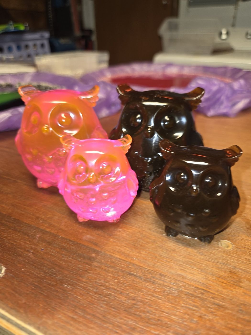 Resin owl set — hot pink and dark brown owls